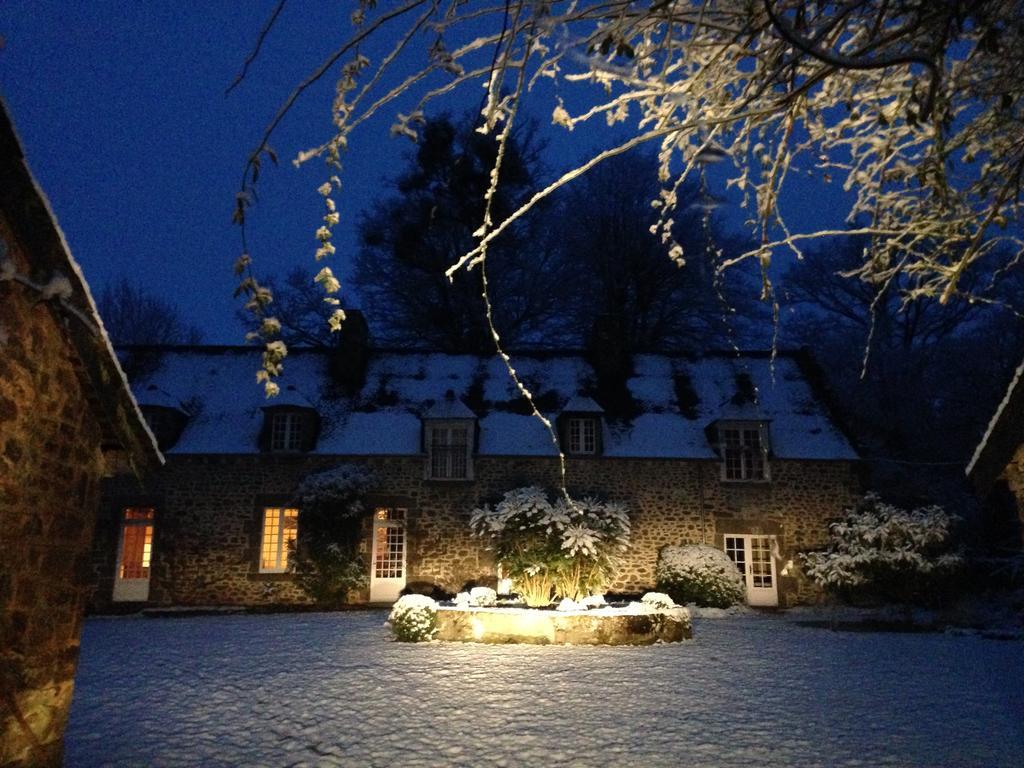 La Grande Sauvagère Bed and Breakfast Saint-Pierre-de-Plesguen Esterno foto